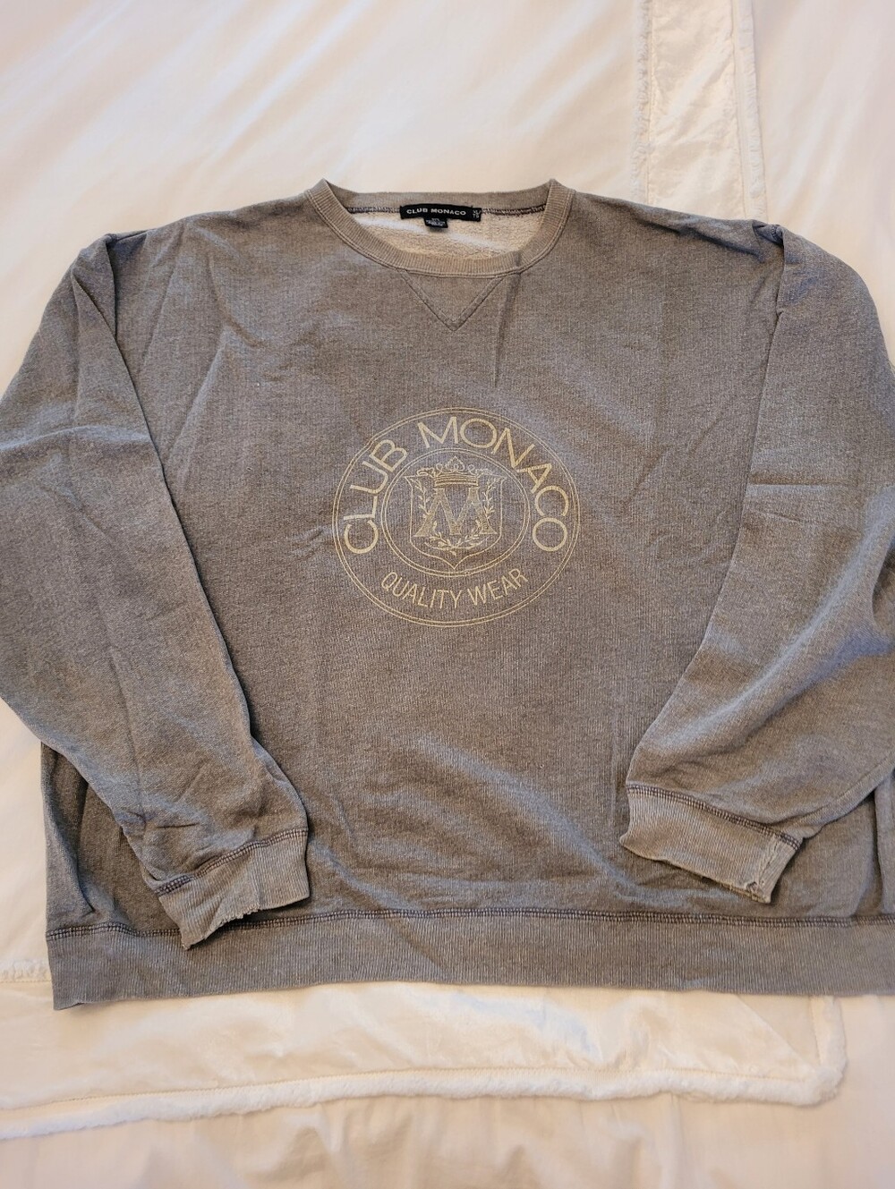 🇨🇦 Vintage Club Monaco Crest Sweatshirt